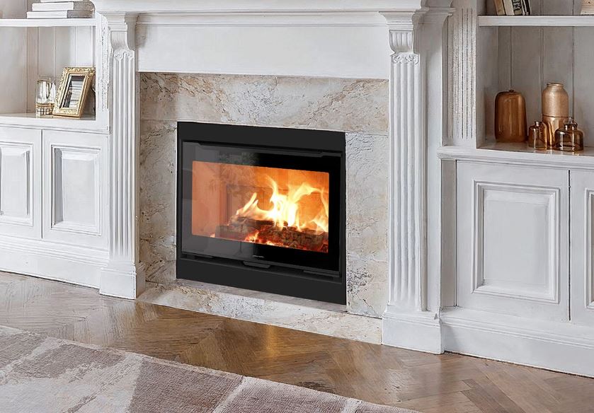 Quelles sont les phases essentielles pour poser un insert à bûches ?