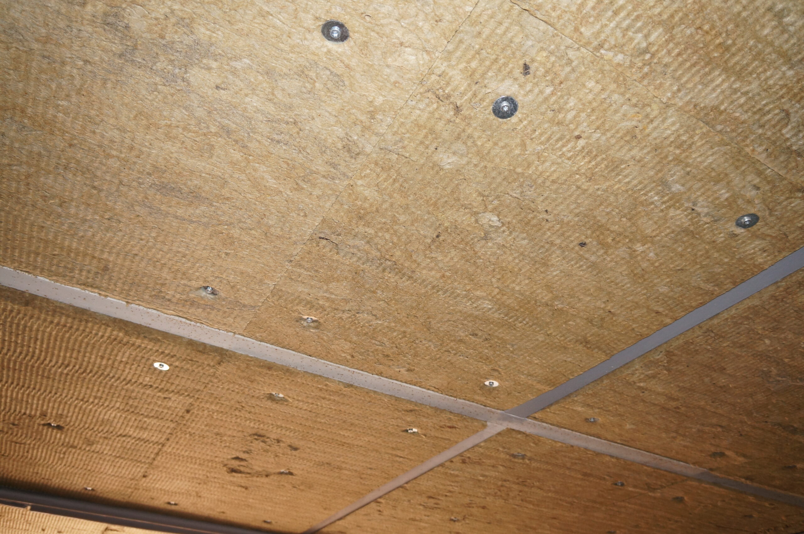 Éviter les pertes énergétiques par l’isolation du sol