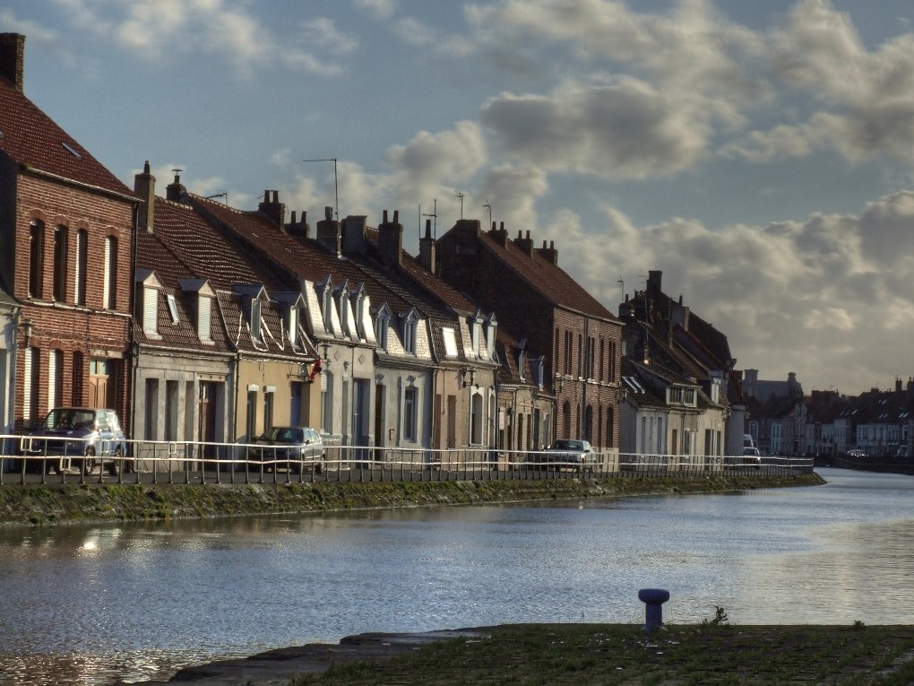 À Saint-Omer, nous rénovons les maisons grâce au bardage isolant Uniso
